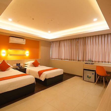 Eastern Hotel Yangon Eksteriør bilde